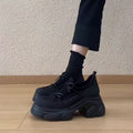 Damen plattformierte Sneaker mit eleganter Schnürung R&B
