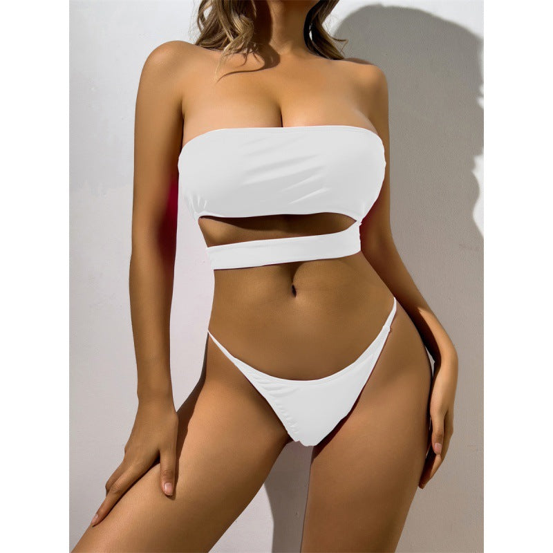 Damen Bikini-Set mit raffiniertem Bandeau-Oberteil und verführerischem Cut-Out R&B