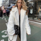 Damen Oversized Kunstpelzmantel mit Kapuze und strukturiertem Design