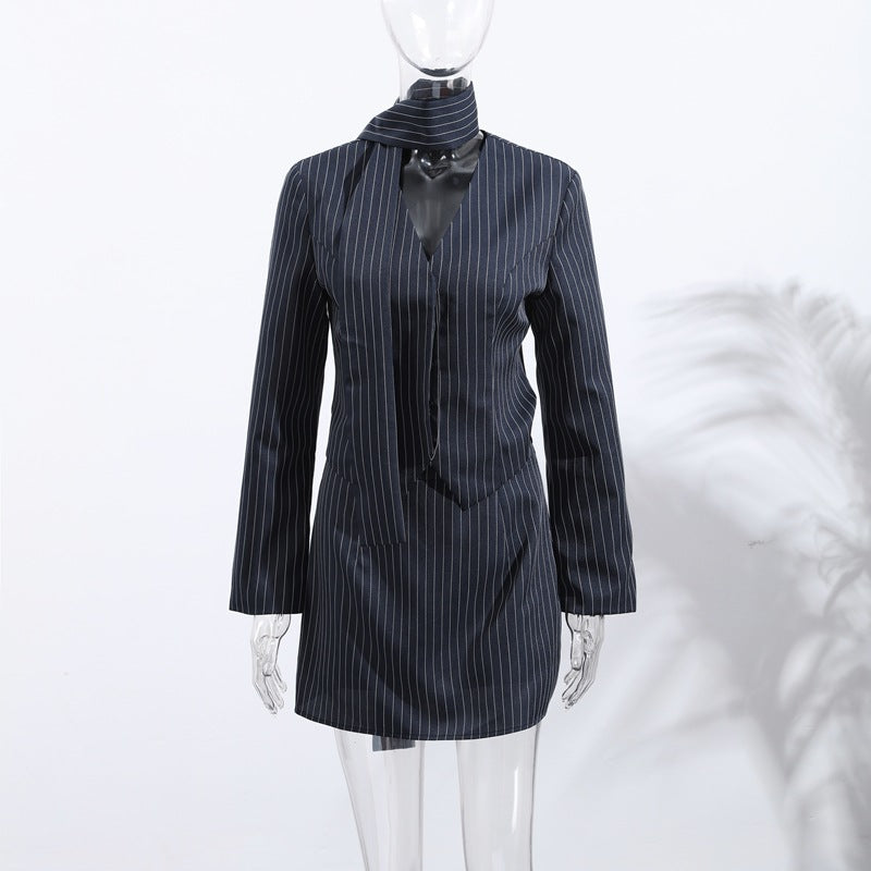 Damen Elegantes Hemdblusenkleid mit feinen Nadelstreifen und Halsband R&B