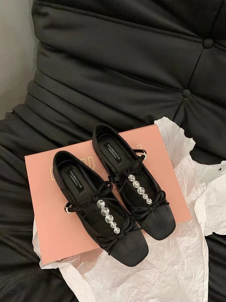 Damen elegante Ballerinas mit modischem Schleifenakzent und funkelnden Verzierungen R&B