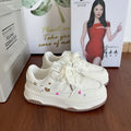 Damen modische Sneakers mit einzigartigen Verzierungen und komfortabler Dämpfung R&B