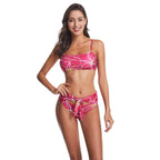 Damen Bandeau-Bikini mit hohem Taillen-Schnitt und verspieltem Bindand