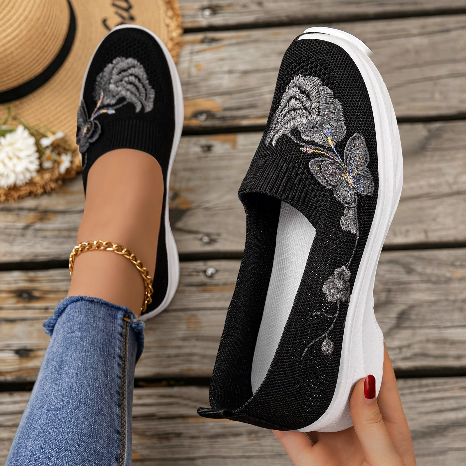 Damen nan gestrickte Slip-On Slipper mit Schmetterlings-Stickapplikation und dämpfender EVA-Plateausohle R&B