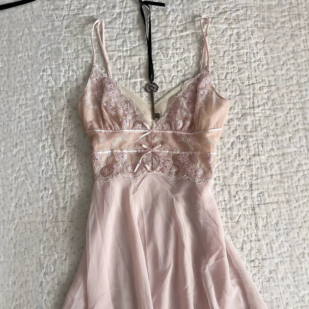 Damen Elegantes Nachthemd mit Spitzenverzierungen R&B