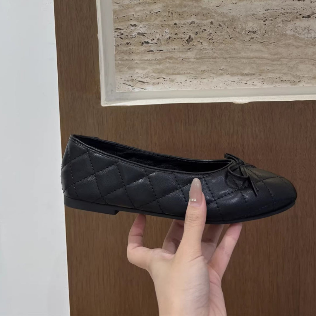 Damen Elegante Ballerinas mit quiltierter Oberfläche und dekorativem Schleifen-Detail R&B