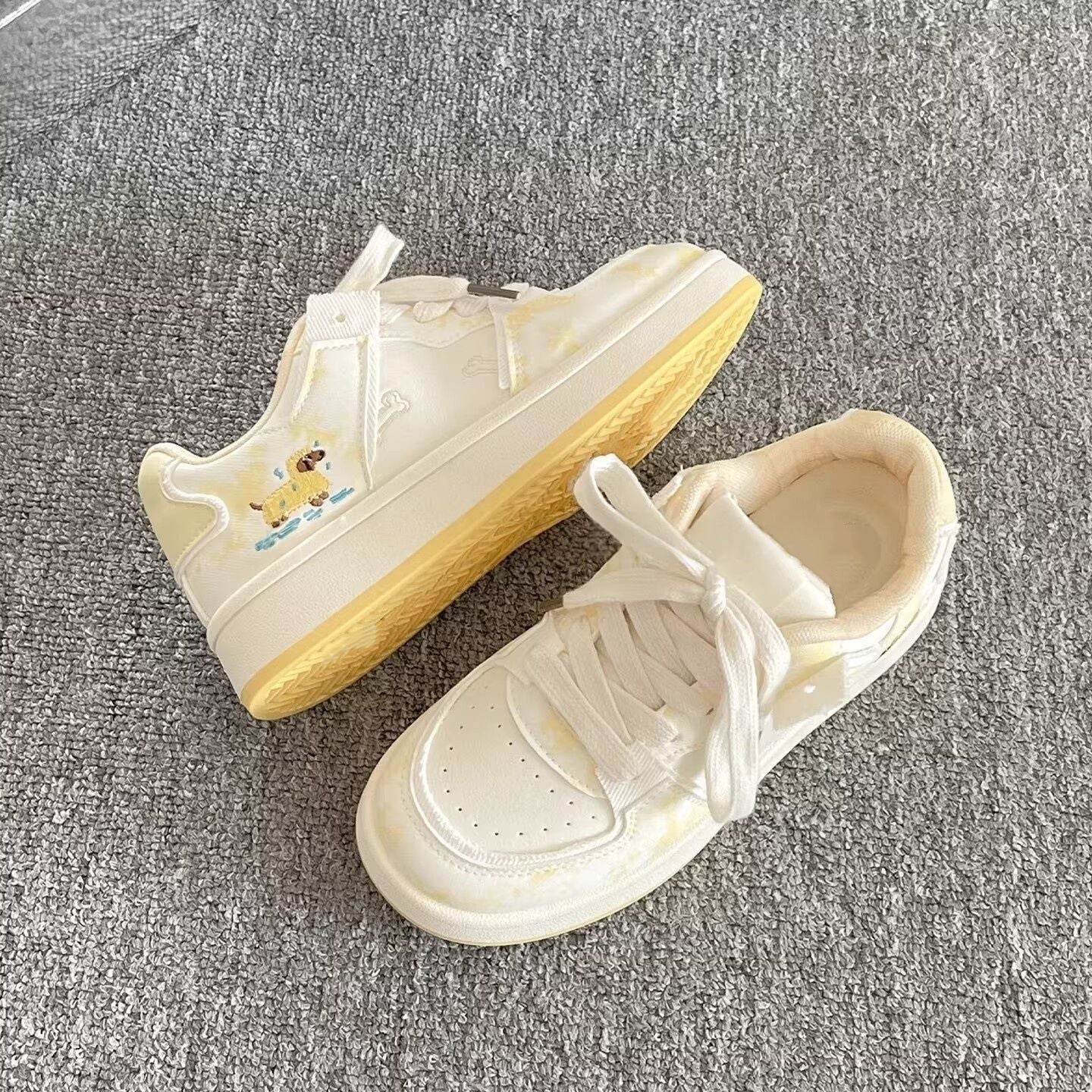 Damen Komfortable und modische Sneakers mit einzigartigem Design R&B