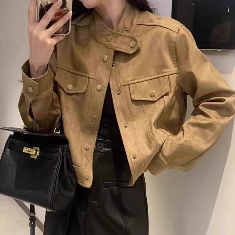 Damen Modische Kurzjacke im Stilmix mit Taschen und Knopfdetails R&B