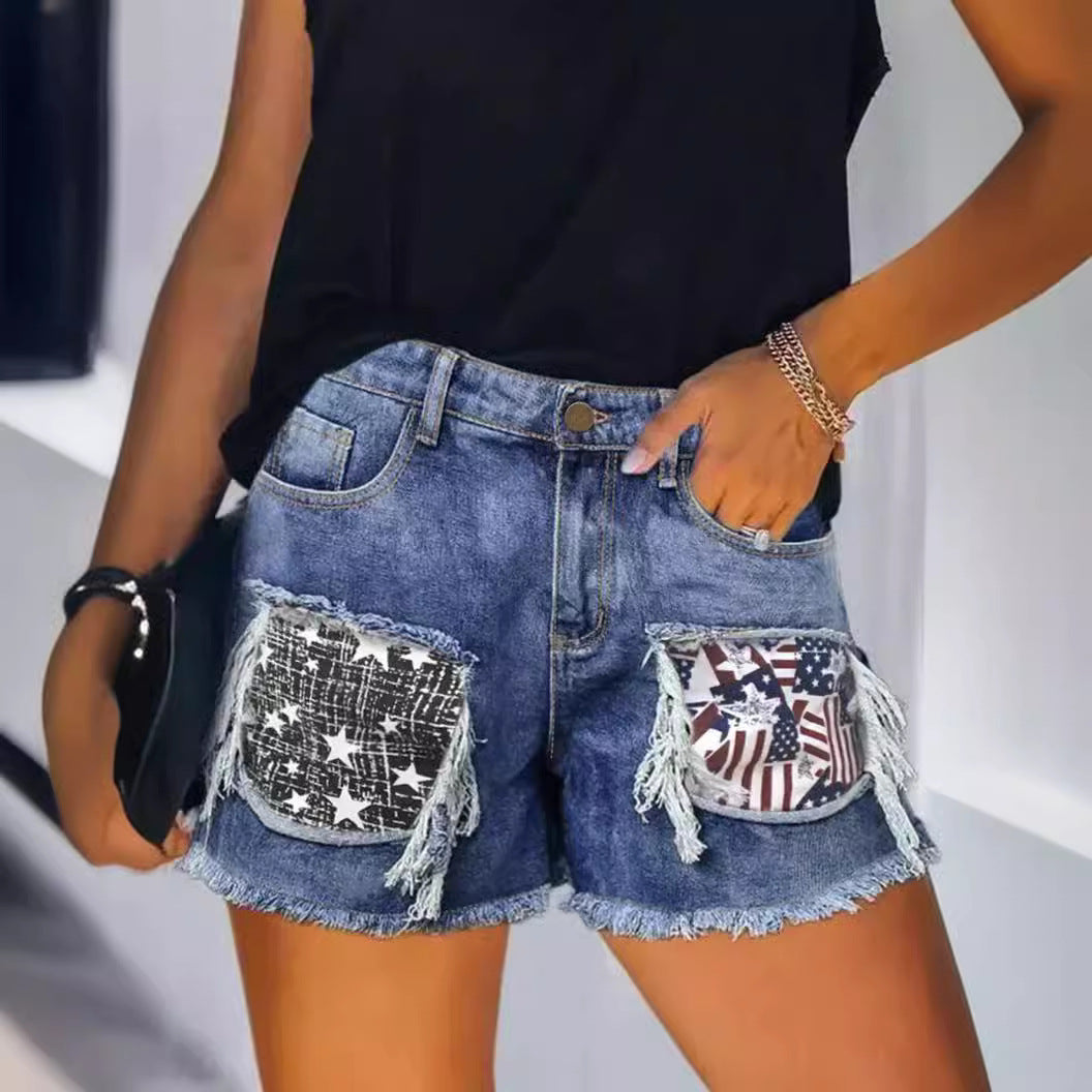 Damen Destroyed Denim-Shorts mit fransigen Taschen und modischen Aufnähern R&B