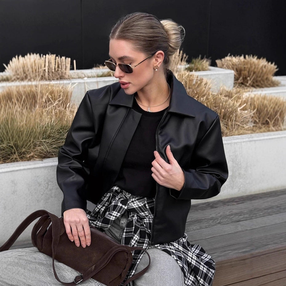Damen Kunstlederjacke mit schlichter Schnittführung und dekorativem Kragen R&B