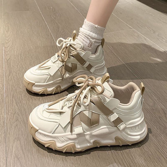 Damen Sportliche Chunky-Sneaker mit auffälligem Design und stabiler Sohle R&B