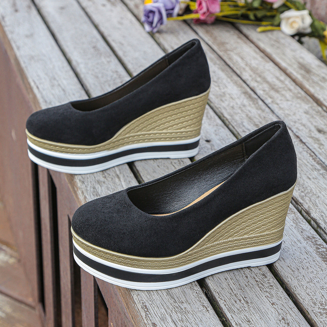 Damen Komfortable Wedge-Pumps aus weichem Veloursleder R&B