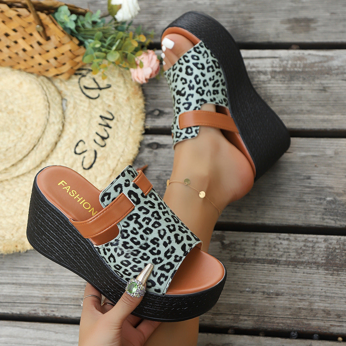 Damen Wedge-Sandaletten mit animalischem Design und komfortablem Fußbett R&B