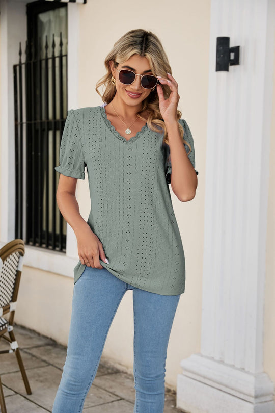 Damen Bluse mit luftigen Rüschen und durchbrochenem Design R&B