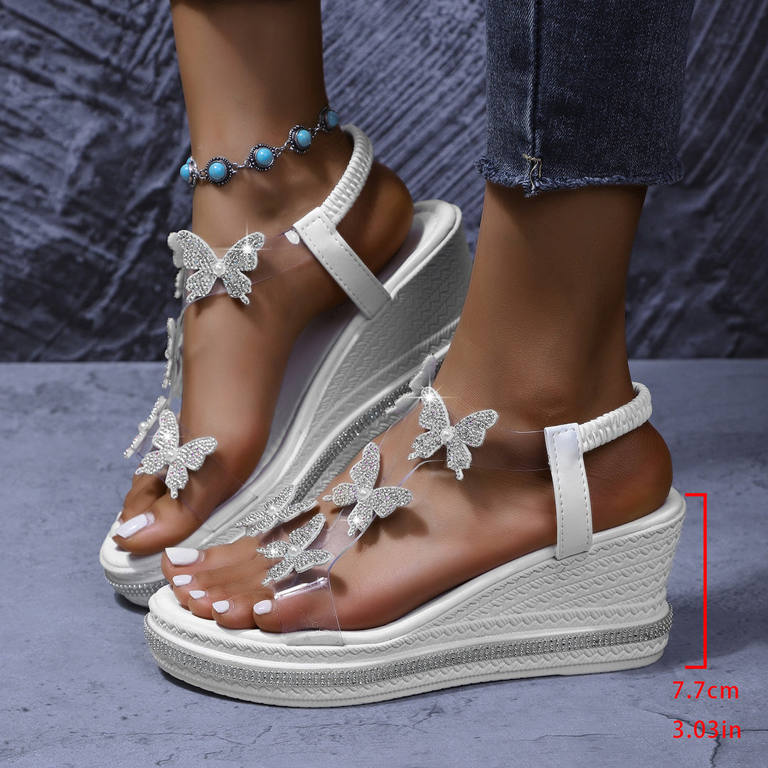 Damen Wedge-Sandaletten mit funkelnden Schmetterlingsapplikationen und transparenten Riemen R&B