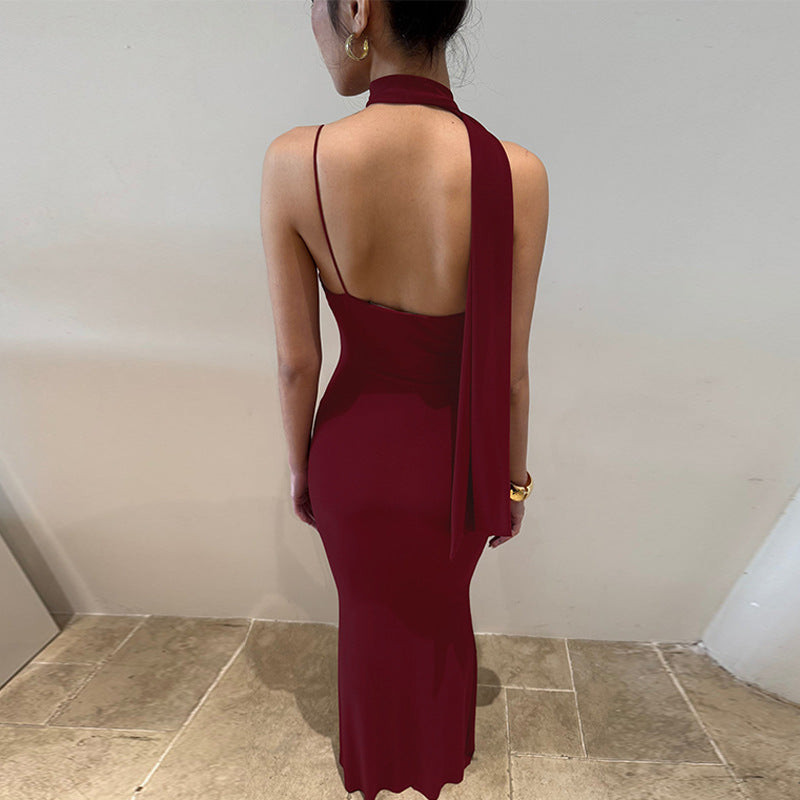 Damen Elegantes Maxikleid mit asymmetrischem Halterneck R&B