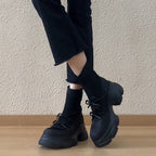 Damen sportive Plattform-Sneaker mit innovativem Sohlenprofil und atmungsaktiver Mesh-Oberfläche R&B