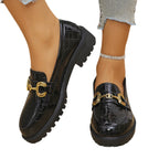 Damen nan glänzende Krokoprägung Loafer mit profilierter Traktorsohle und goldener Zierschnalle R&B