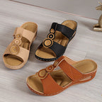 Damen Bequeme Wedge-Pantoletten mit verstellbaren Riemen und anatomischem Fußbett R&B