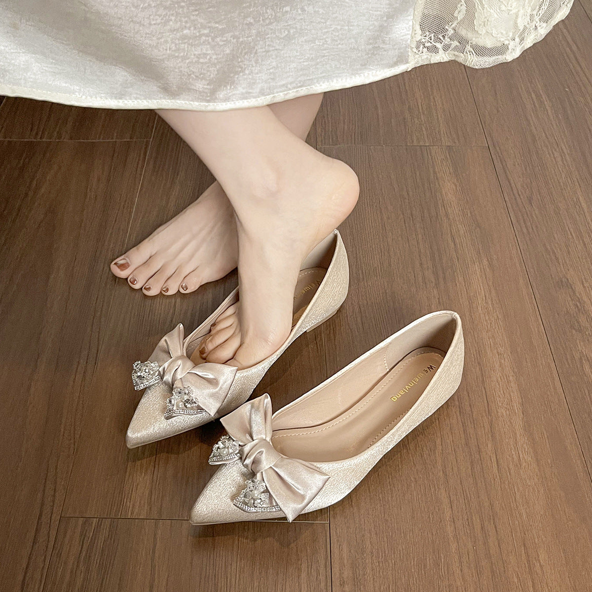 Damen elegante Ballerinas mit schimmerndem Schleifen- und Strassdetail