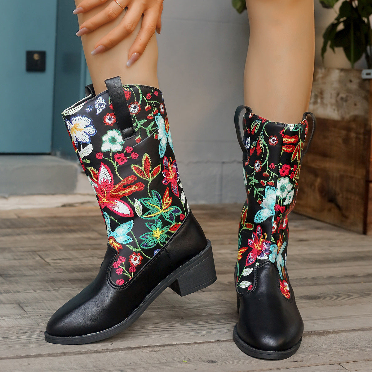 Damen Cowboy-Stiefel mit floralem Stickmotiv und komfortablem Blockabsatz R&B