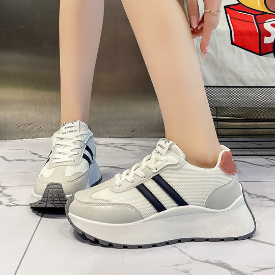 Damen Sportliche Plateausneaker mit atmungsaktiver Mesh-Oberfläche und ergonomischer Dämpfung R&B