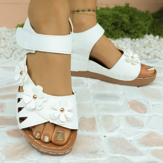 Damen komfortable Riemchen-Sandalen mit dekorativen Blumenapplikationen R&B