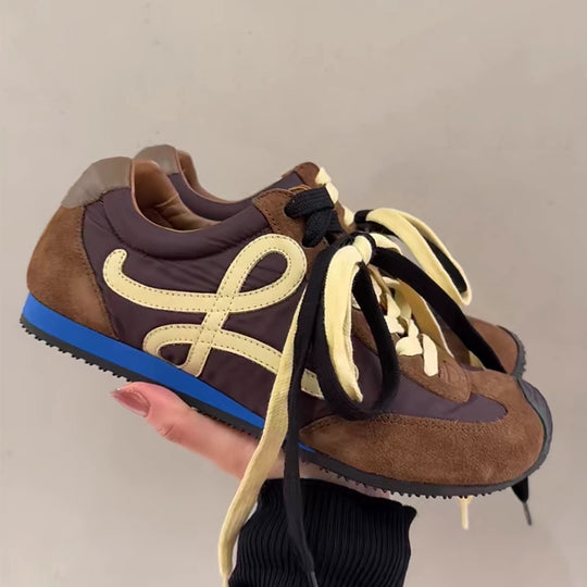 Damen Sportliche Sneaker mit atmungsaktiver Obermaterialkombination und rutschfester Laufsohle R&B
