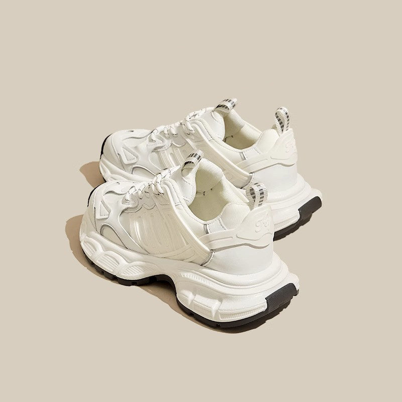 Damen Sportliche Sneaker mit robustem Sohlenaufbau und atmungsaktiver Mesh-Oberfläche R&B