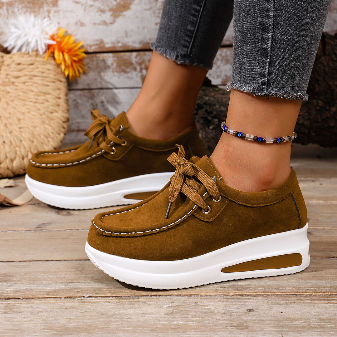 Damen Komfortable Slip-On Sneakers mit hochgezogenem Absatz R&B