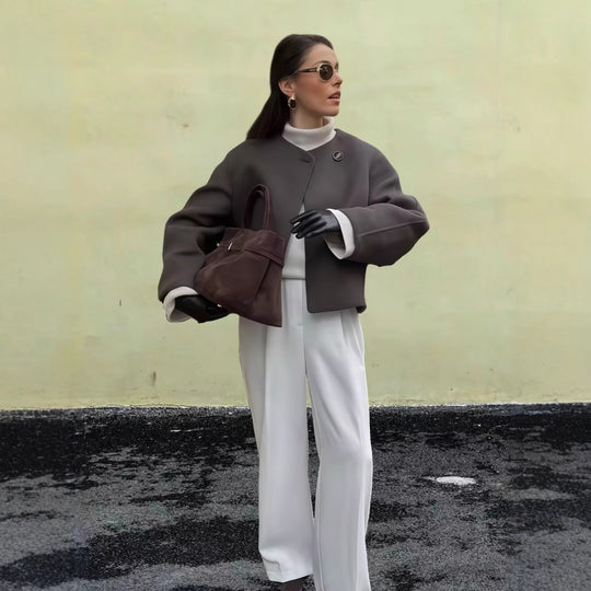 Damen Modische Oversized-Wolljacke mit stylischen Knopfdetails R&B