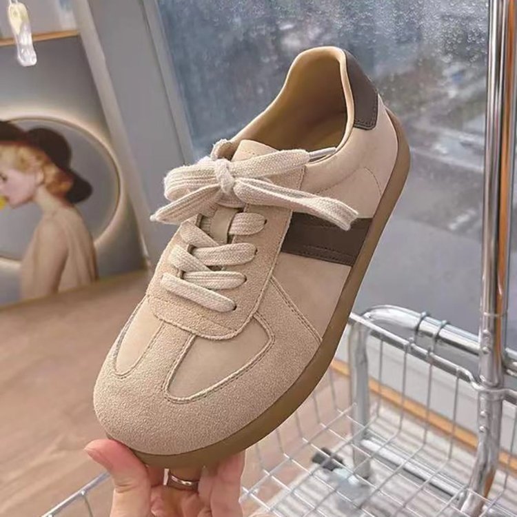 Damen Sneakers aus hochwertigem Wildleder mit modischem Farbakzent
