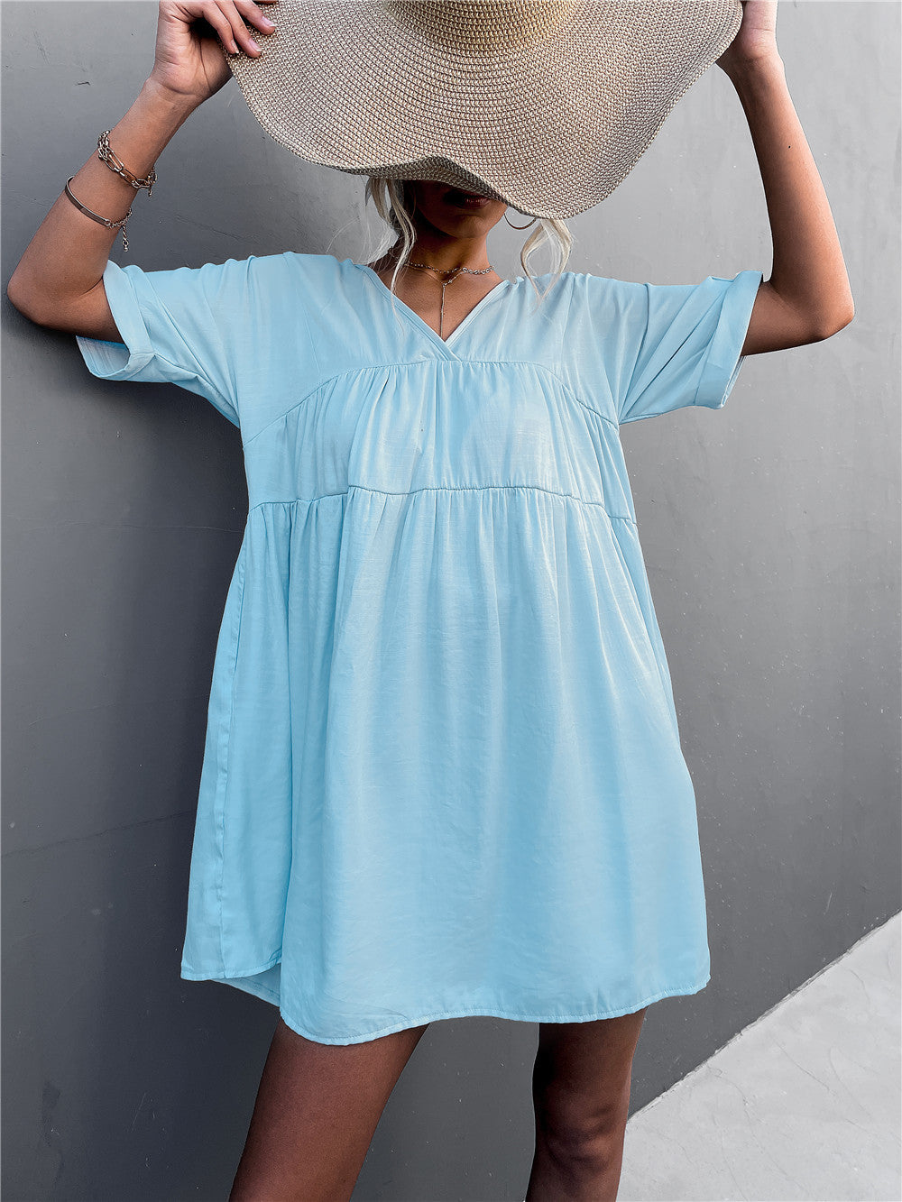 Damen lässiges V-Ausschnitt Sommerkleid mit taillierter Passform und leichtem Stoff R&B