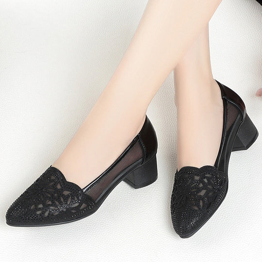Damen Elegante und luftige Ballerinas mit floralem Lochdesign R&B