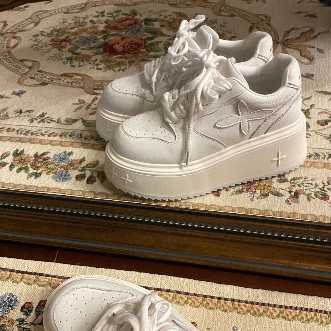 Damen Plateau Sneakers mit strukturiertem Obermaterial und rutschfester Sohle