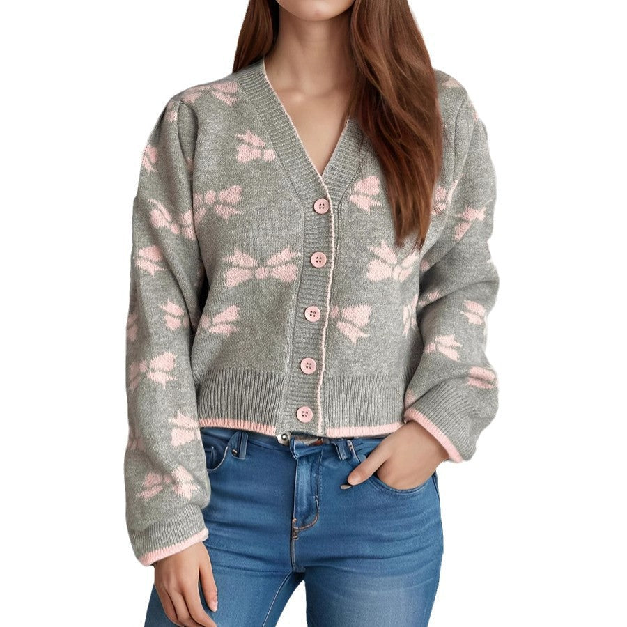 Damen Strickjacke mit verspieltem Schmetterlingsmotiv und dekorativen Knöpfen R&B
