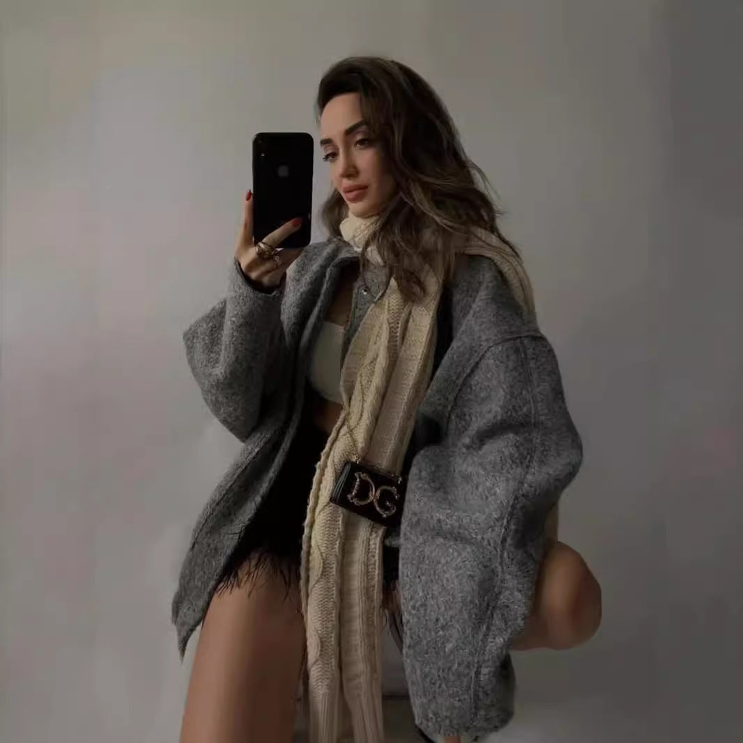 Damen Oversized Wolljacke im schlichten Design
