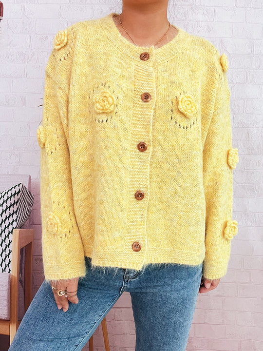Damen Strickjacke mit floralen Applikationen und dekorativen Knöpfen R&B