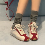 Damen Sneakers im eleganten Retro-Design mit atmungsaktiver Oberflächenstruktur R&B