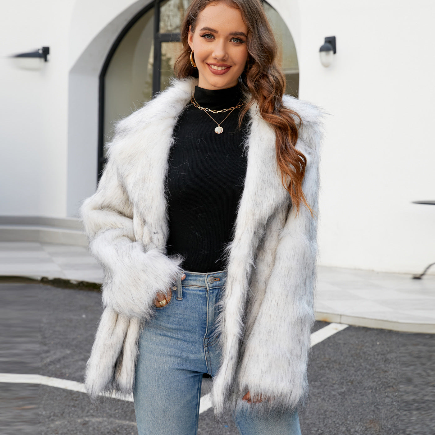 Damen Elegante Kunstpelzjacke mit breitem Revers und lockerer Passform R&B