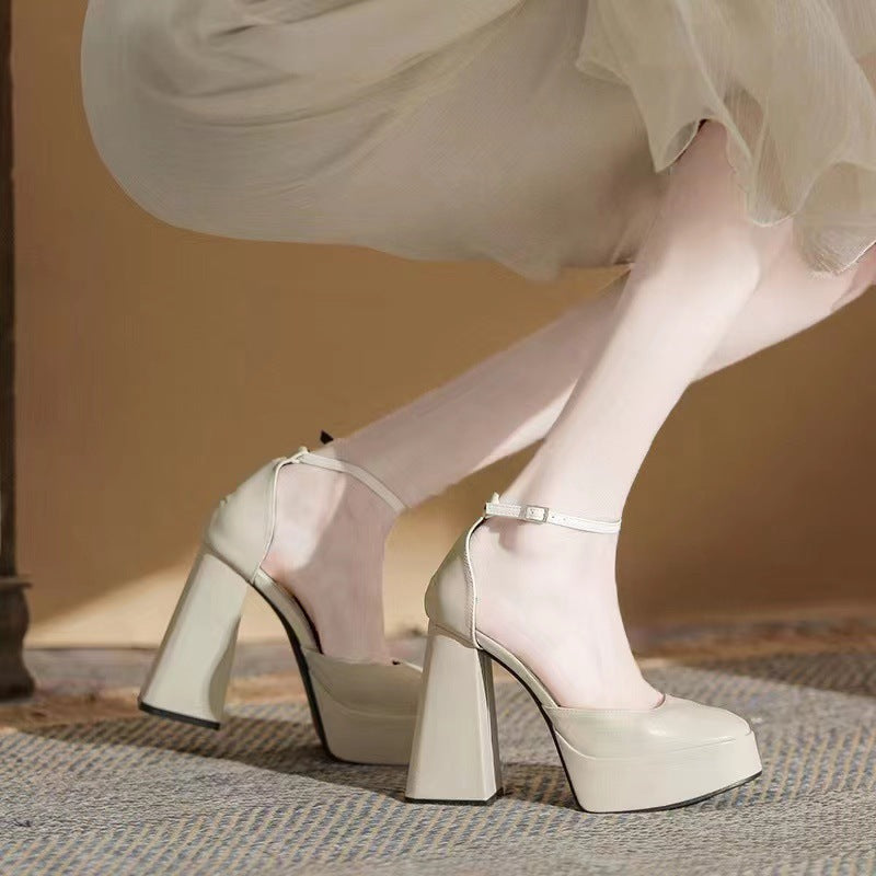 Damen-Plateau-Absatzsandalen mit robustem Blockabsatz und verstellbarem Riemchen R&B