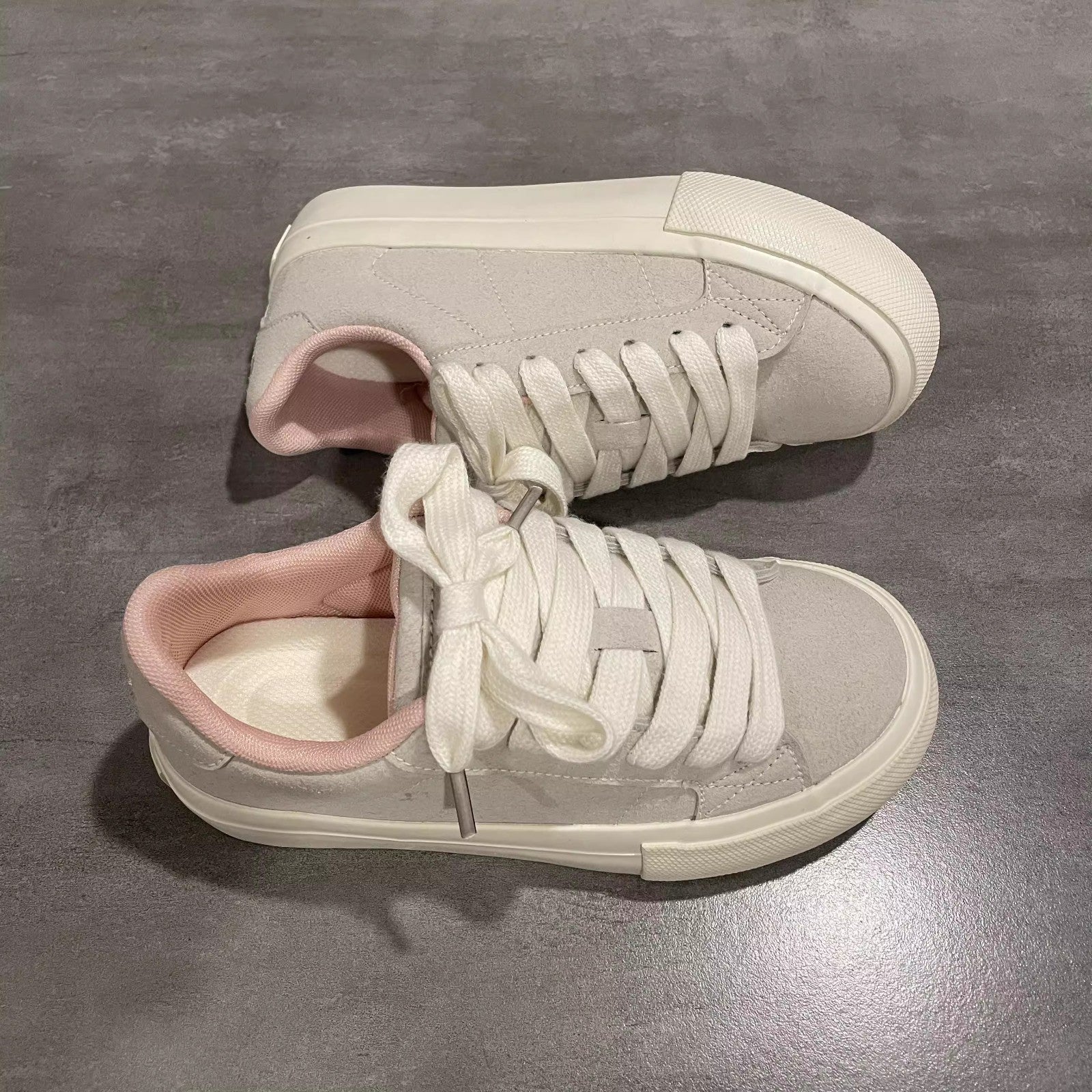 Damen Sneaker mit flexiblem Komfort und atmungsaktiver Obermaterialien R&B