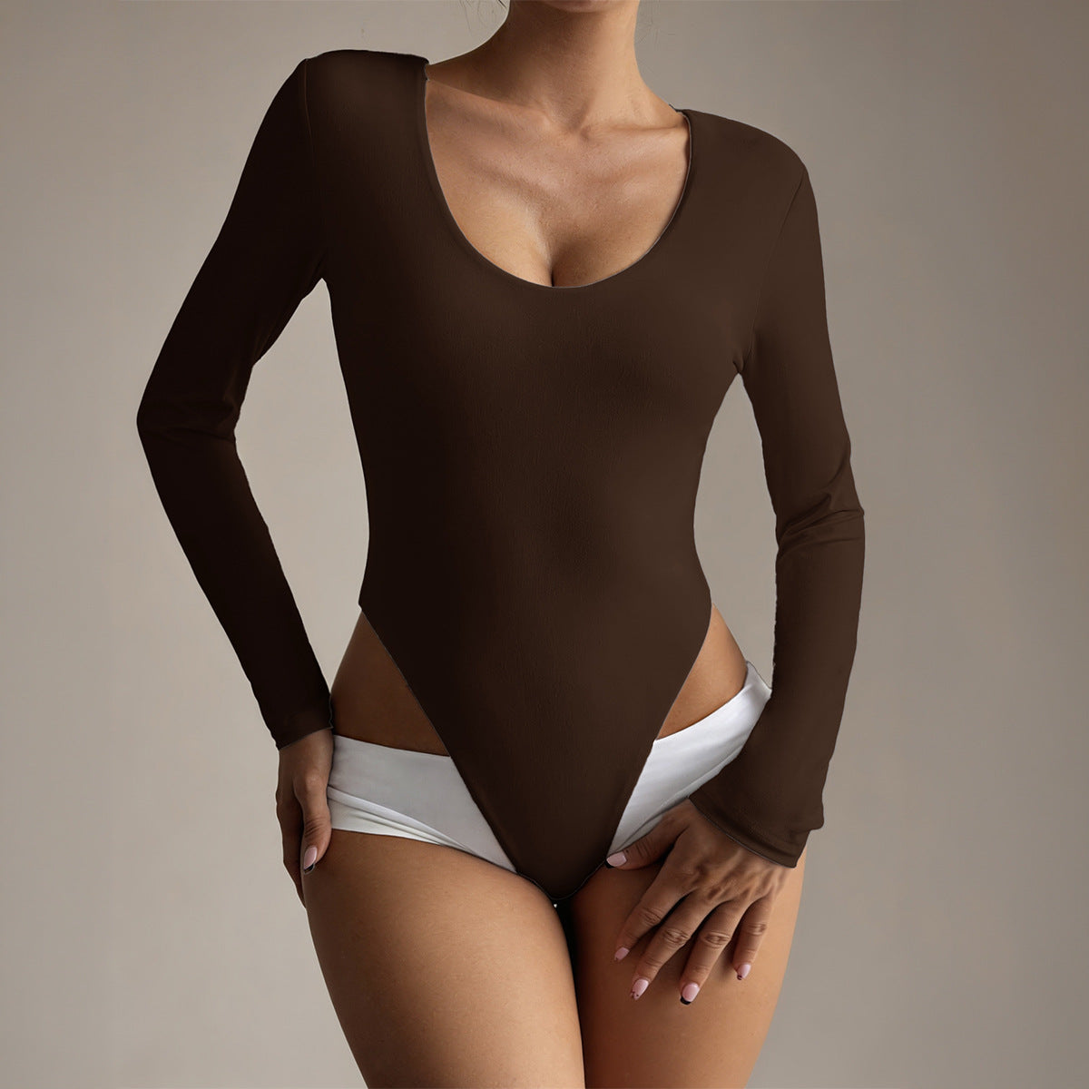 Damen Figurumspielender Langarm-Bodysuit mit tiefem Ausschnitt R&B