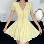 Damen Kurzärmeliges Sommerkleid mit raffinierten Rüschendetails und BindR&Band R&B