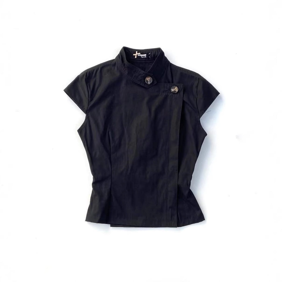 Damen Modisches Kurzarmshirt mit Stehkragen und dezenten Knopfdetails R&B
