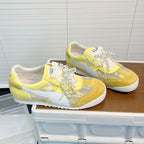 Damen Sneakers mit eleganten Spitzeneinsätzen und modischen Perlenverzierungen R&B