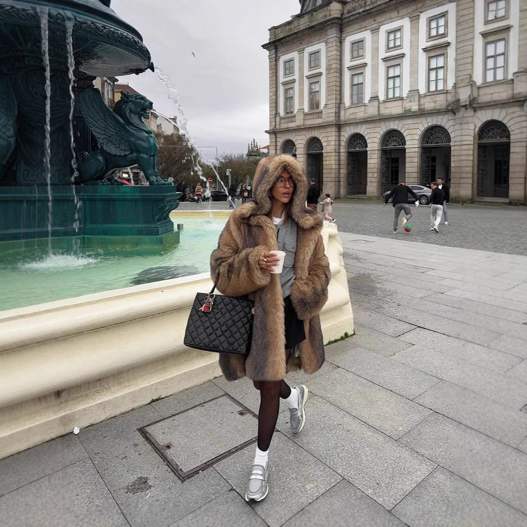 Damen Kuschelige Freizeitjacke mit reflektierenden Details und praktischer Kapuze R&B