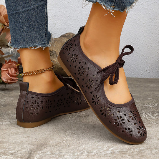 Damen Ballerinas mit perforiertem Blumenmuster und komfortablem Fußbett R&B