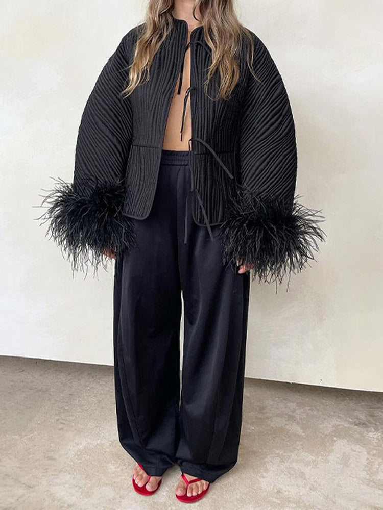 Damen trendige Steppjacke mit voluminösen Federn R&B