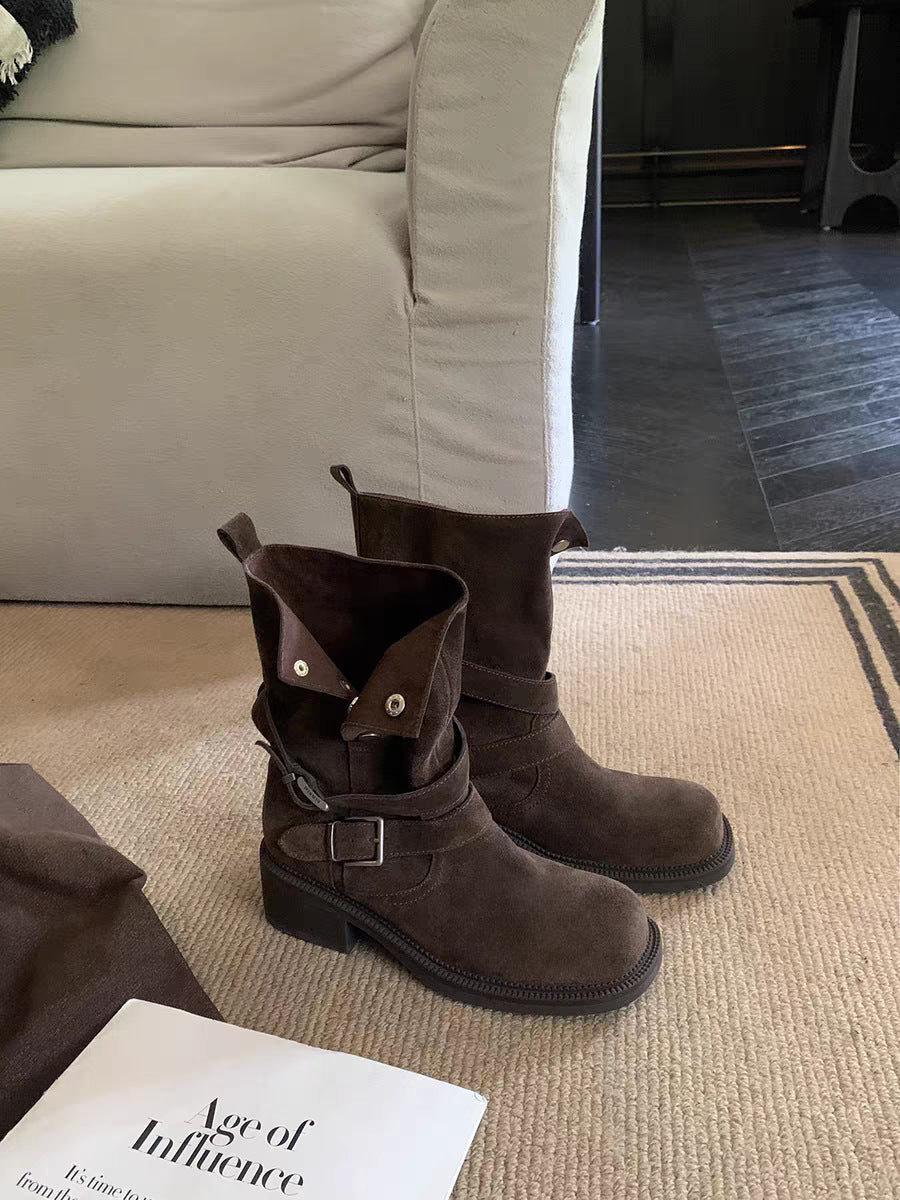 Damen Leder Stiefeletten mit dekorativem Riemen und robustem Blockabsatz